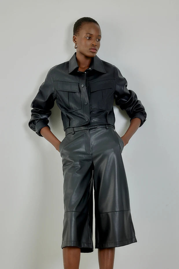 CHAQUETA ECOPIEL CORTA