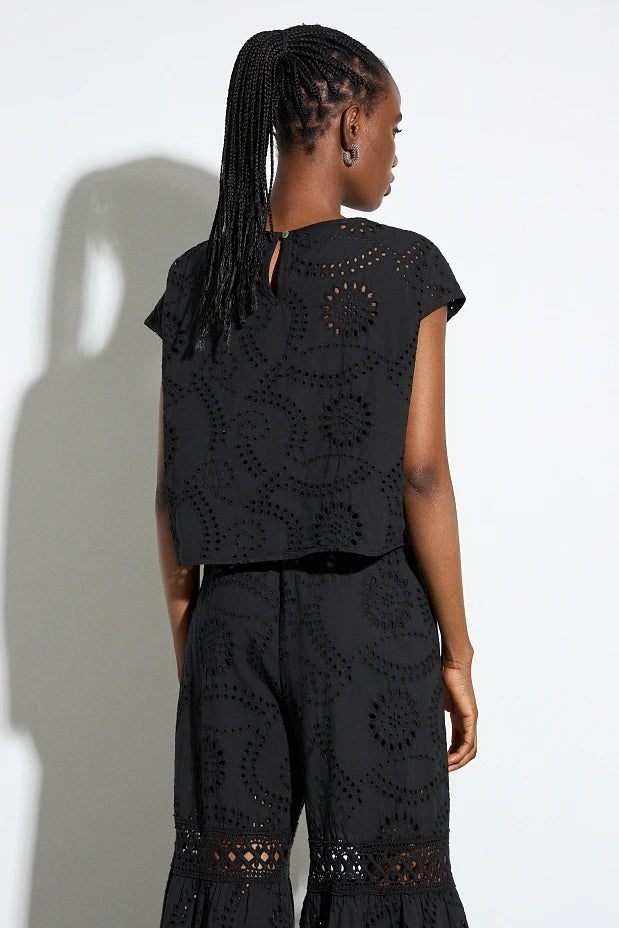 BLUSA BORDADA