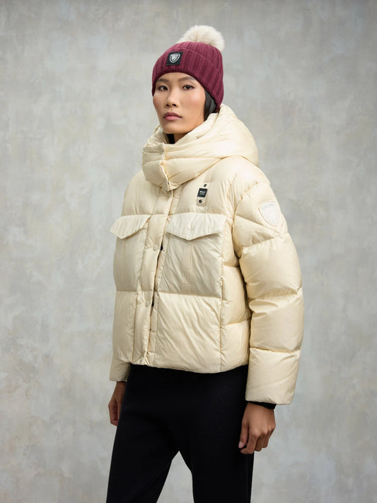 PLUMÍFERO CORTO BRILLANTE BLAUER