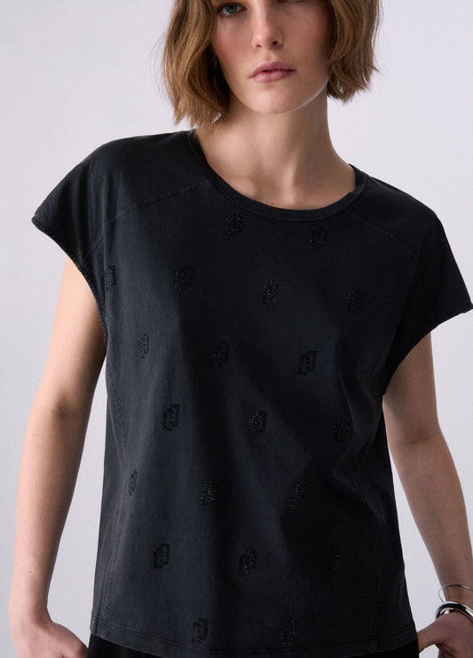 CAMISETA CON STRASS